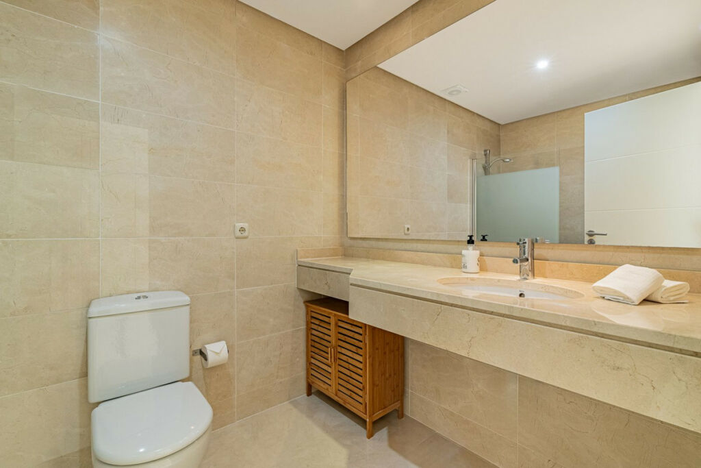 Middle Floor Apartment Casares Málaga - image 18