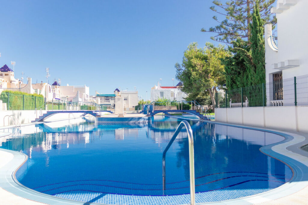 Townhouse Torrevieja Alicante - image 18