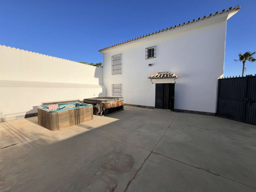 Finca - Cortijo Pizarra Málaga - image 18