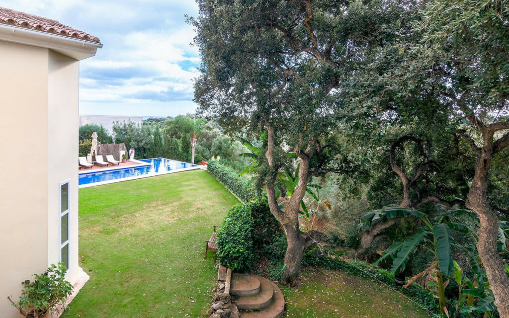 Detached Villa Sotogrande Cádiz - image 18