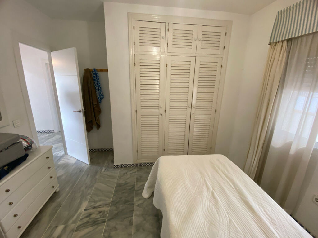Middle Floor Apartment Fuengirola Málaga - image 18