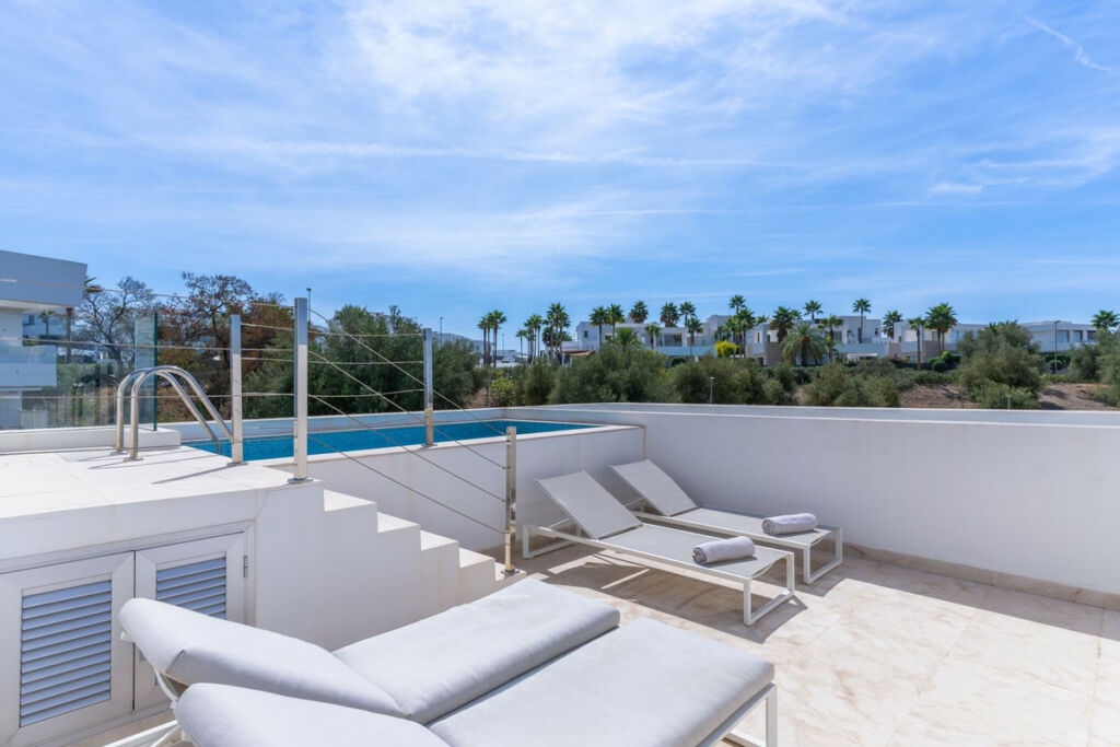 Townhouse Río Real Málaga - image 19