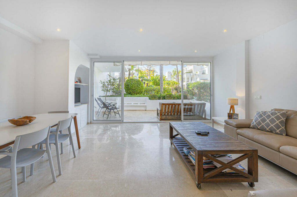 Ground Floor Apartment The Golden Mile Málaga - image 19