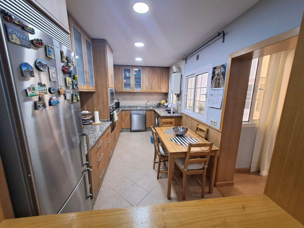 Middle Floor Apartment Fuengirola Málaga - image 19