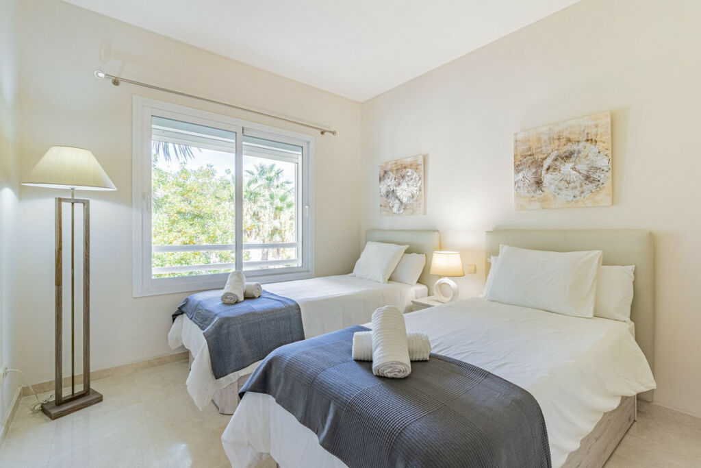 Middle Floor Apartment Casares Málaga - image 19
