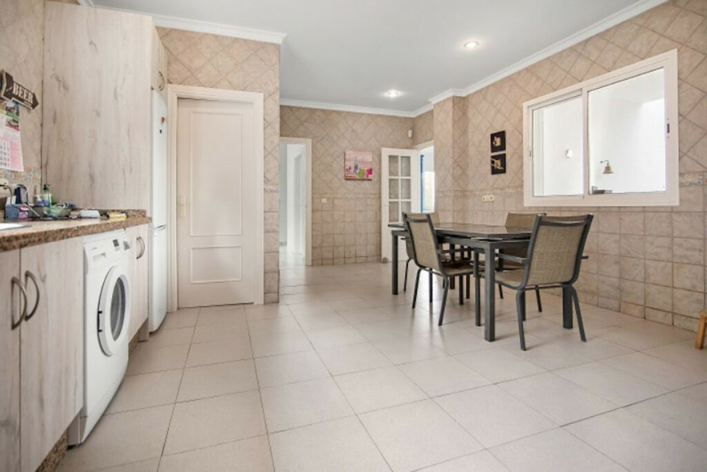 Detached Villa Sotogrande Alto Cádiz - image 19