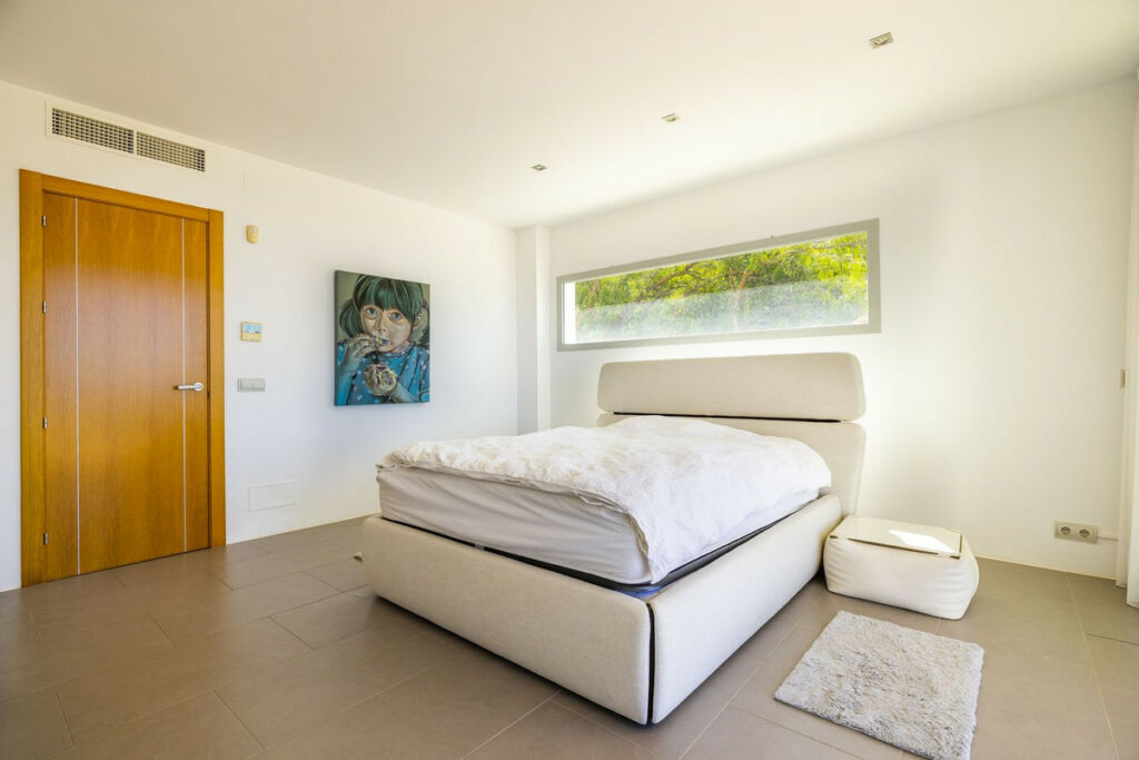 Detached Villa Sayalonga Málaga - image 20