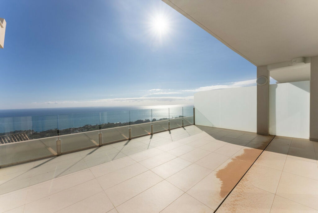 Penthouse Duplex Benalmadena Pueblo Málaga - image 2