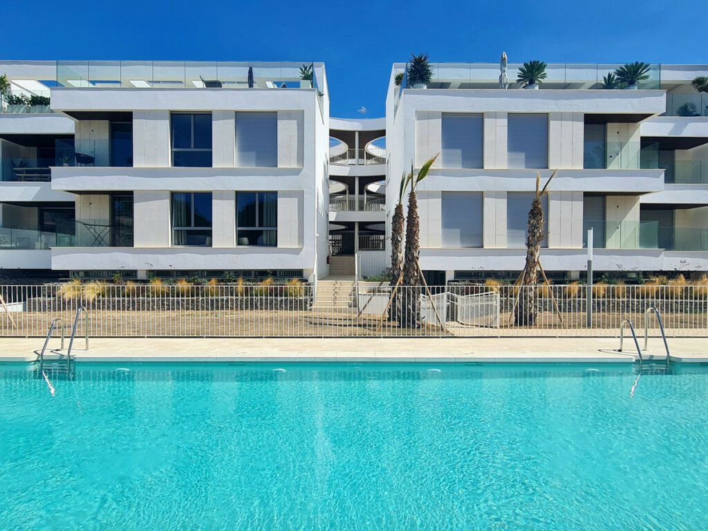 Middle Floor Apartment Elviria Málaga - image 16