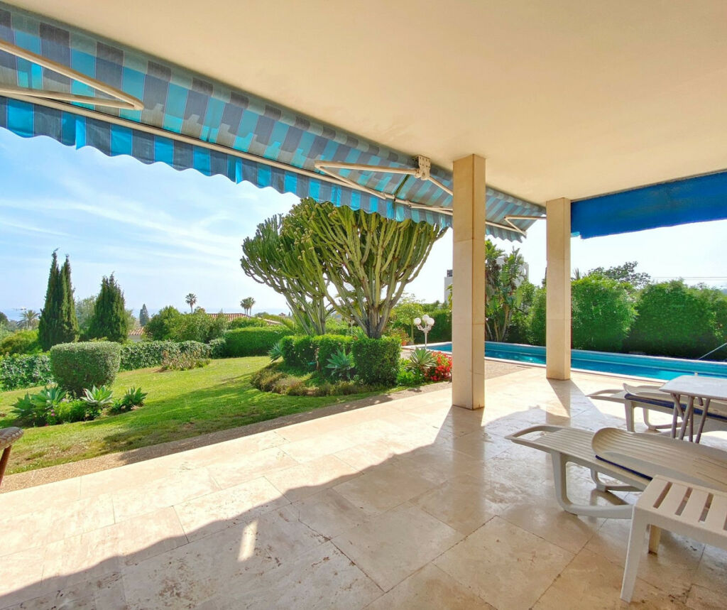 Detached Villa Marbella Málaga - image 3