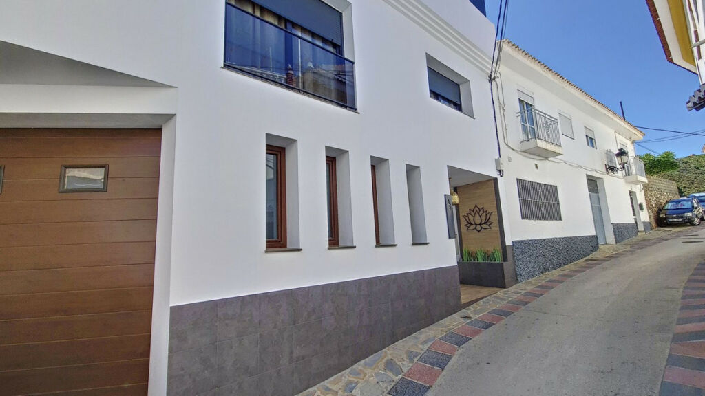 Apartment Complex Cómpeta Málaga - image 2