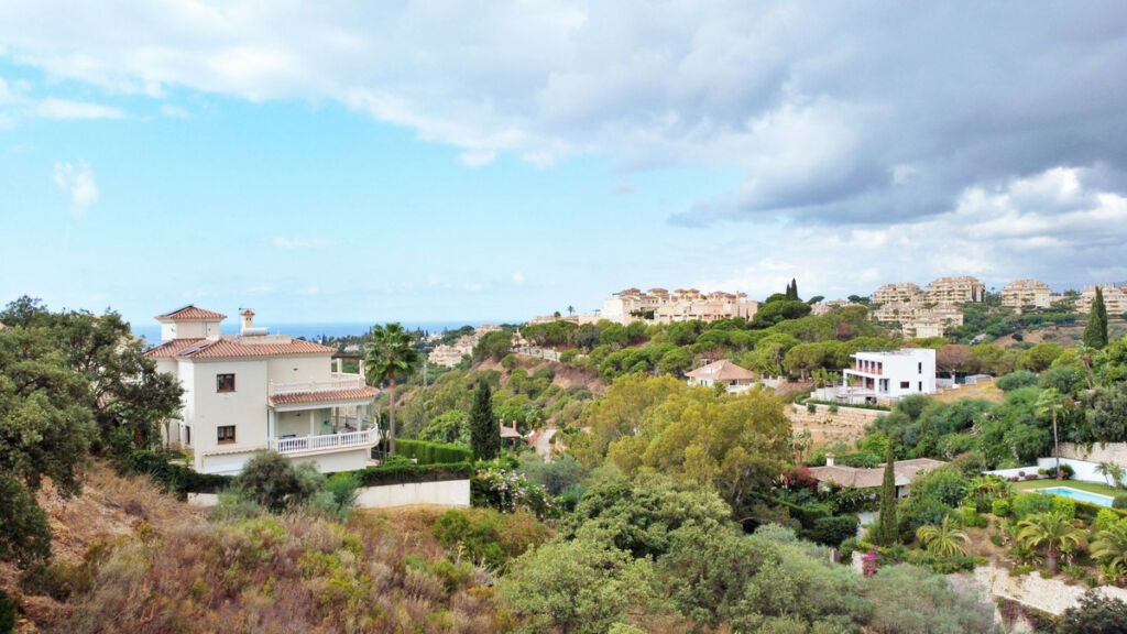 Residential Plot Elviria Málaga - image 2