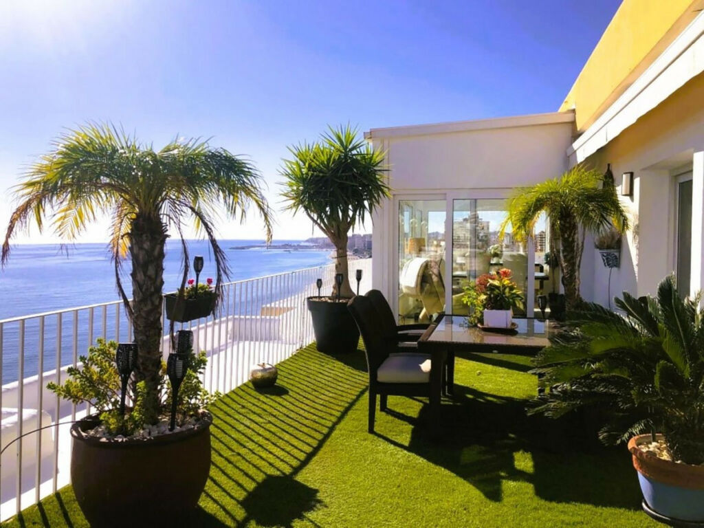 Penthouse Fuengirola Málaga - image 2