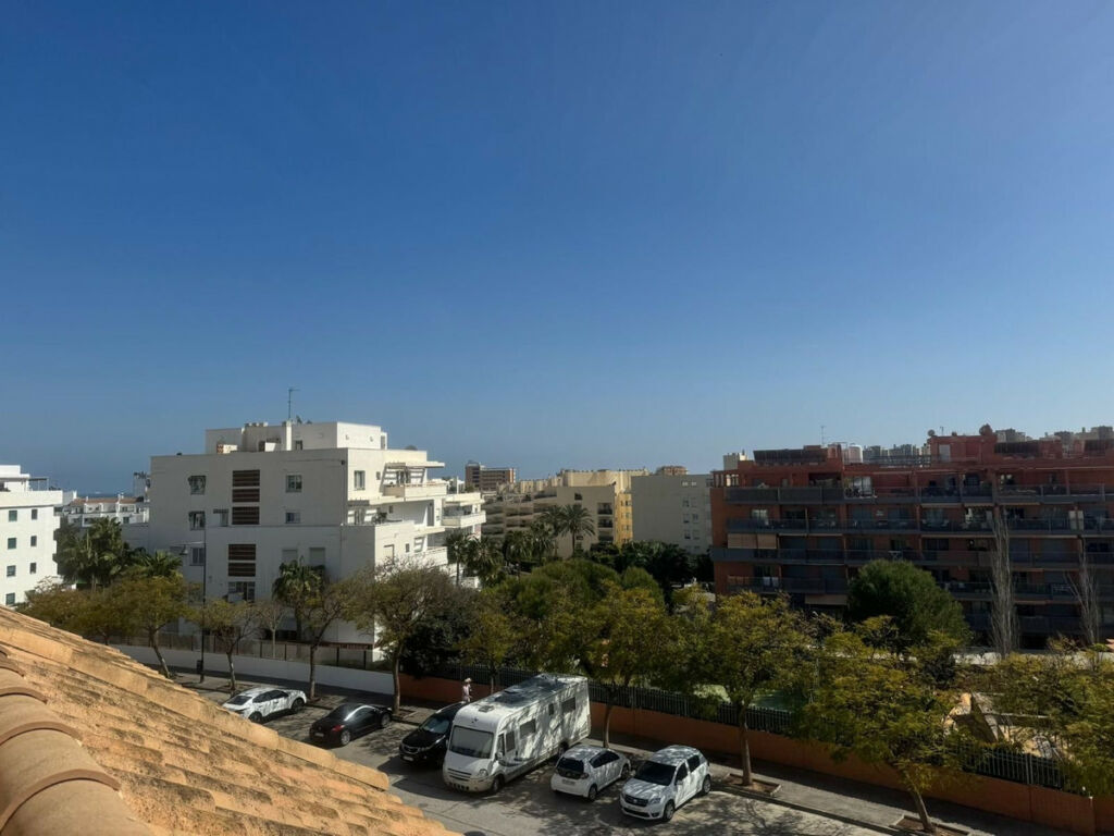 Semi-Detached House Torremolinos Málaga - image 2