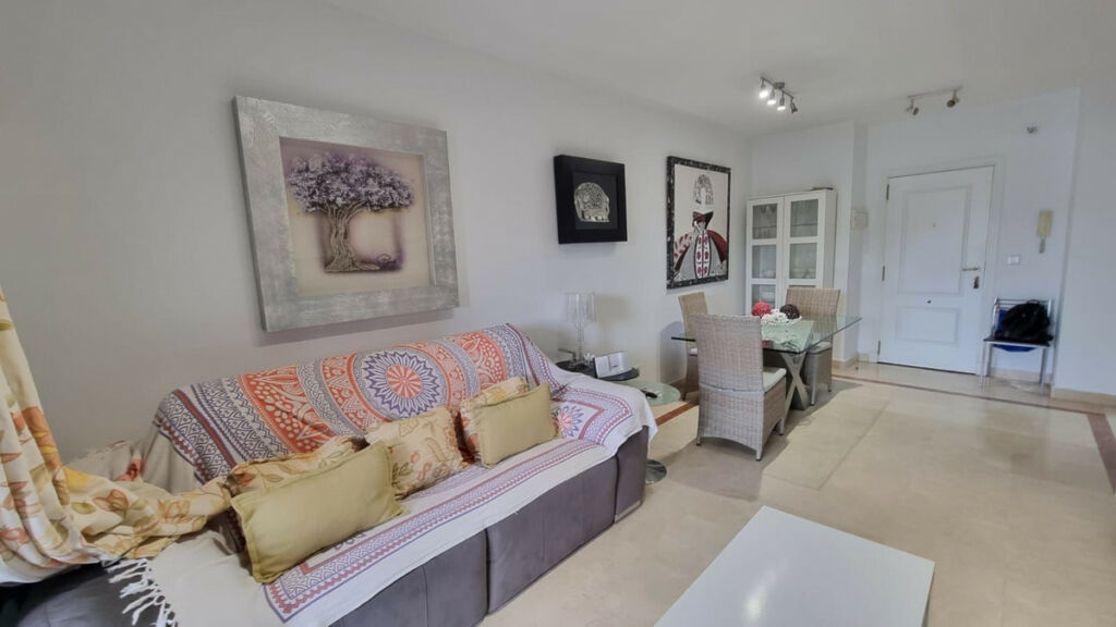 Middle Floor Apartment San Luis de Sabinillas Málaga - image 2