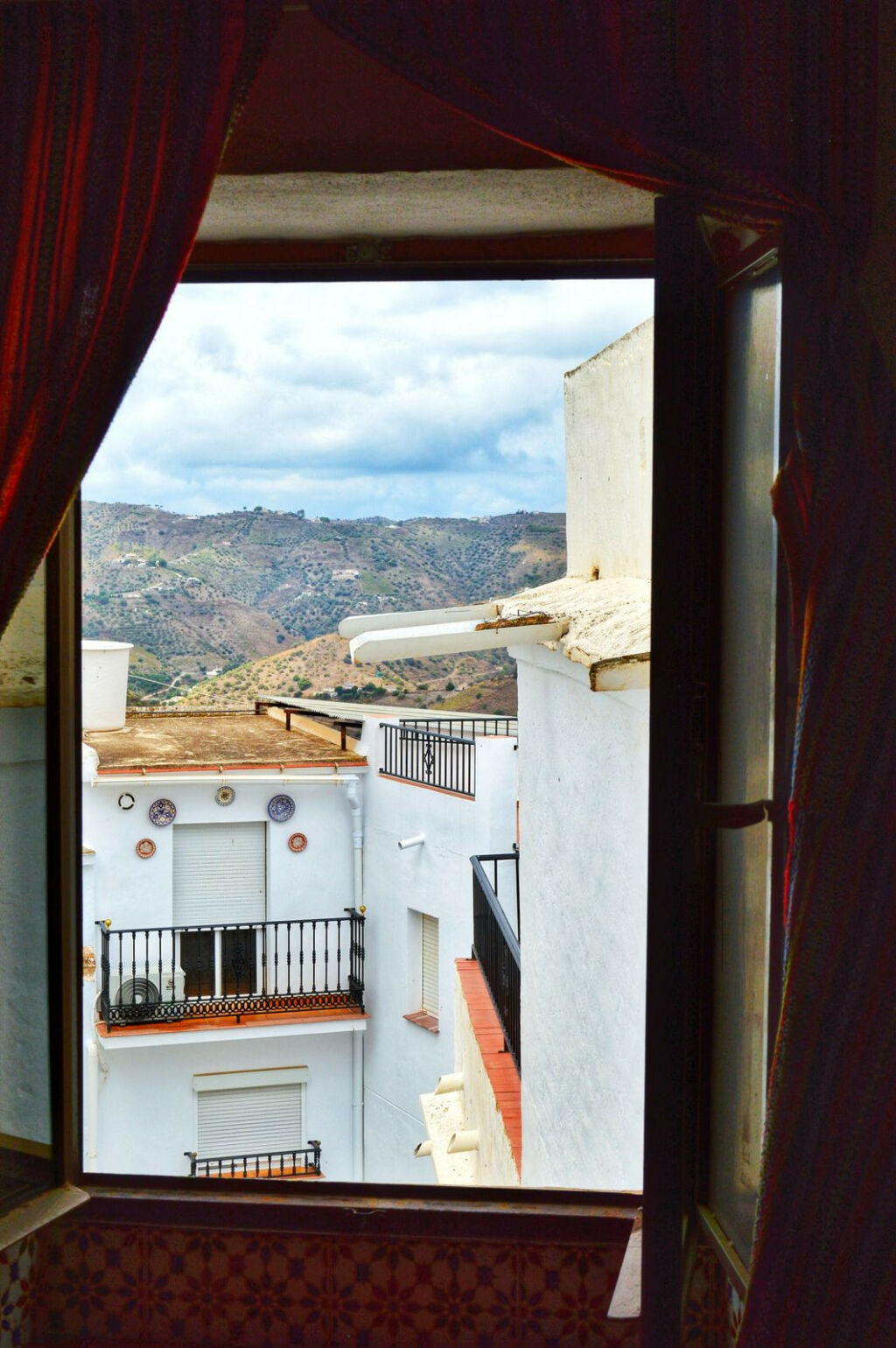 Townhouse Cómpeta Málaga - image 2