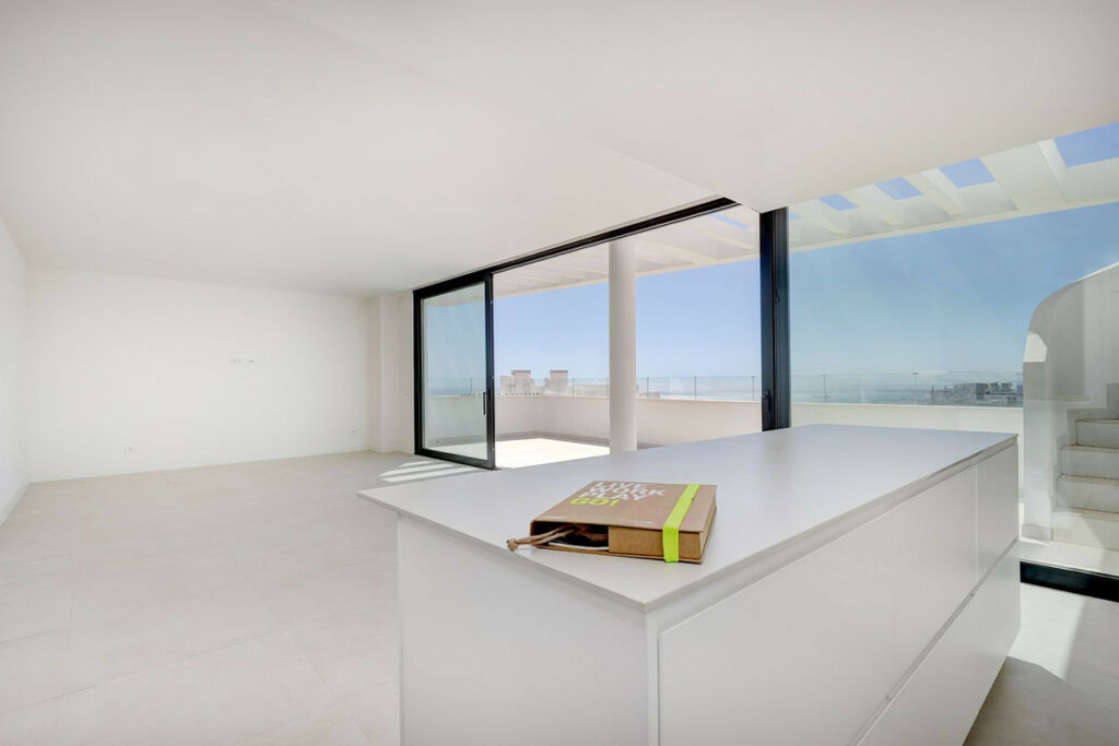Penthouse Fuengirola Málaga - image 2