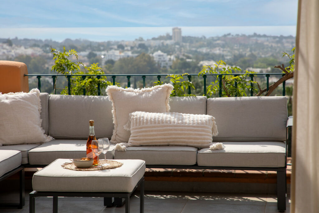 Penthouse Nueva Andalucía Málaga - image 3
