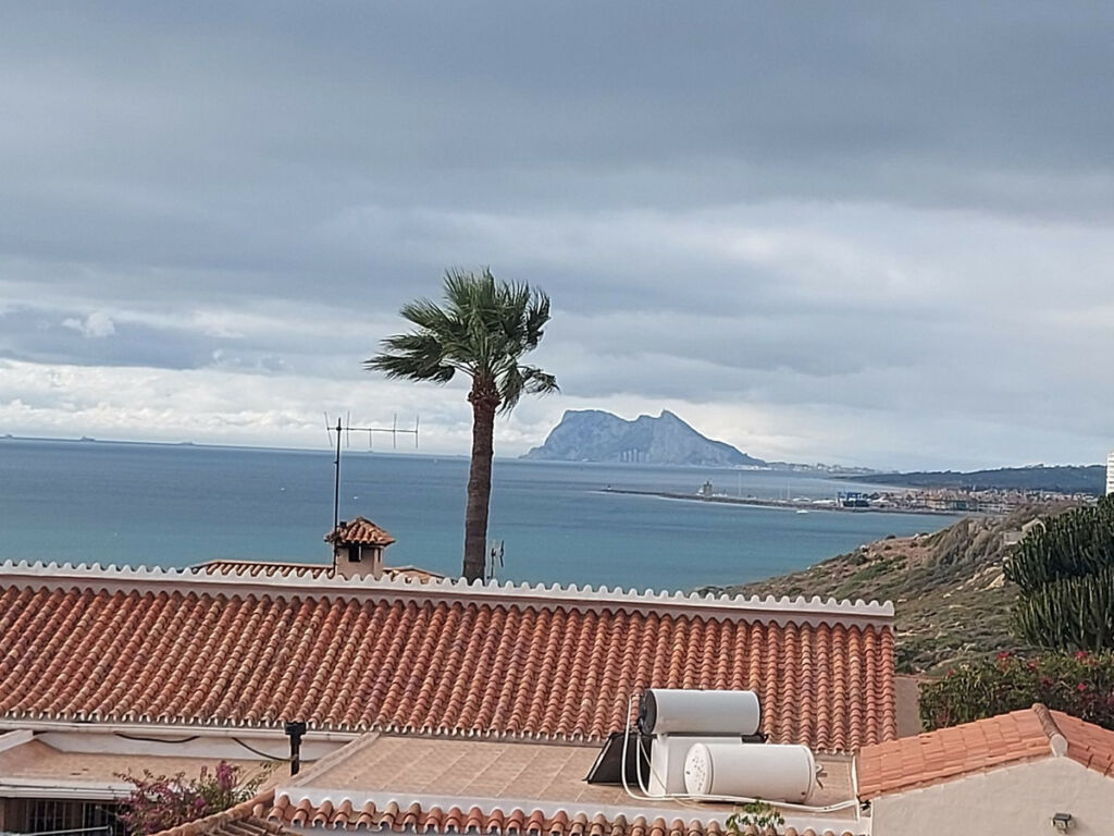 Detached Villa Manilva Málaga - image 2