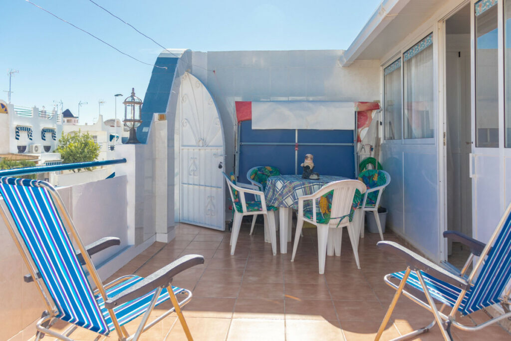 Townhouse Torrevieja Alicante - image 2