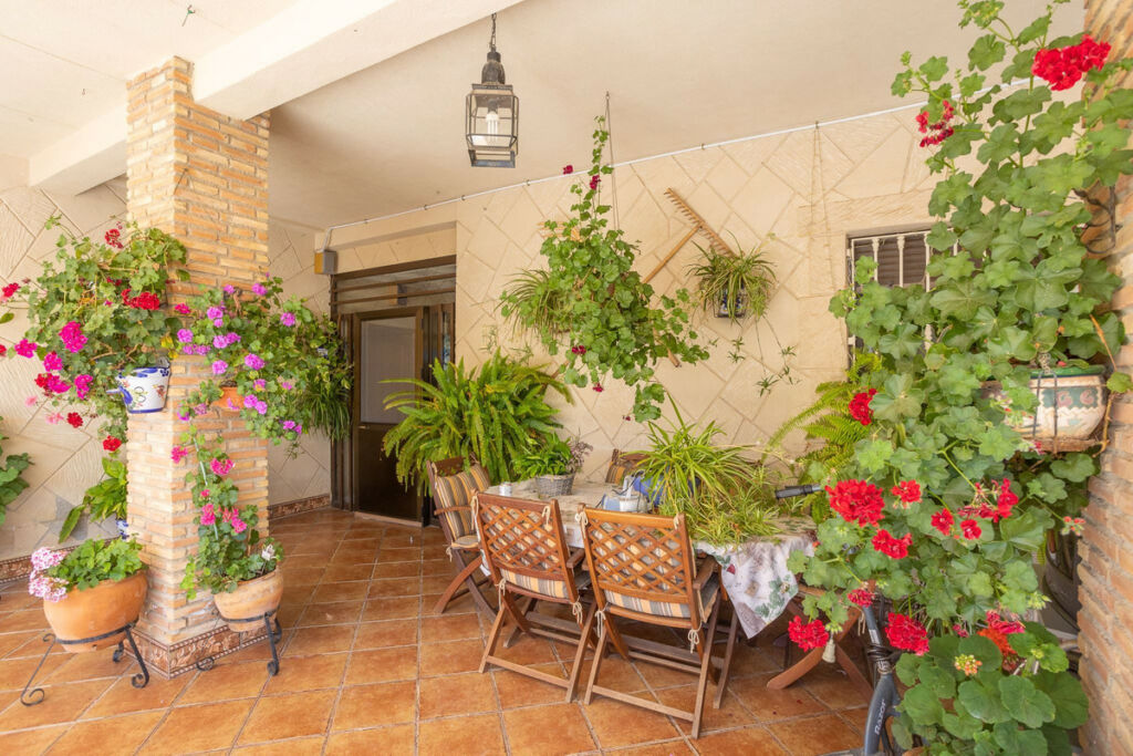 Detached Villa Los Altos Alicante - image 2