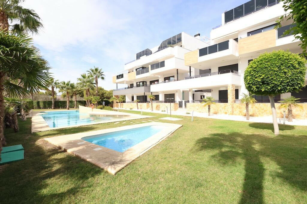 Ground Floor Apartment Orihuela Costa Alicante - image 2