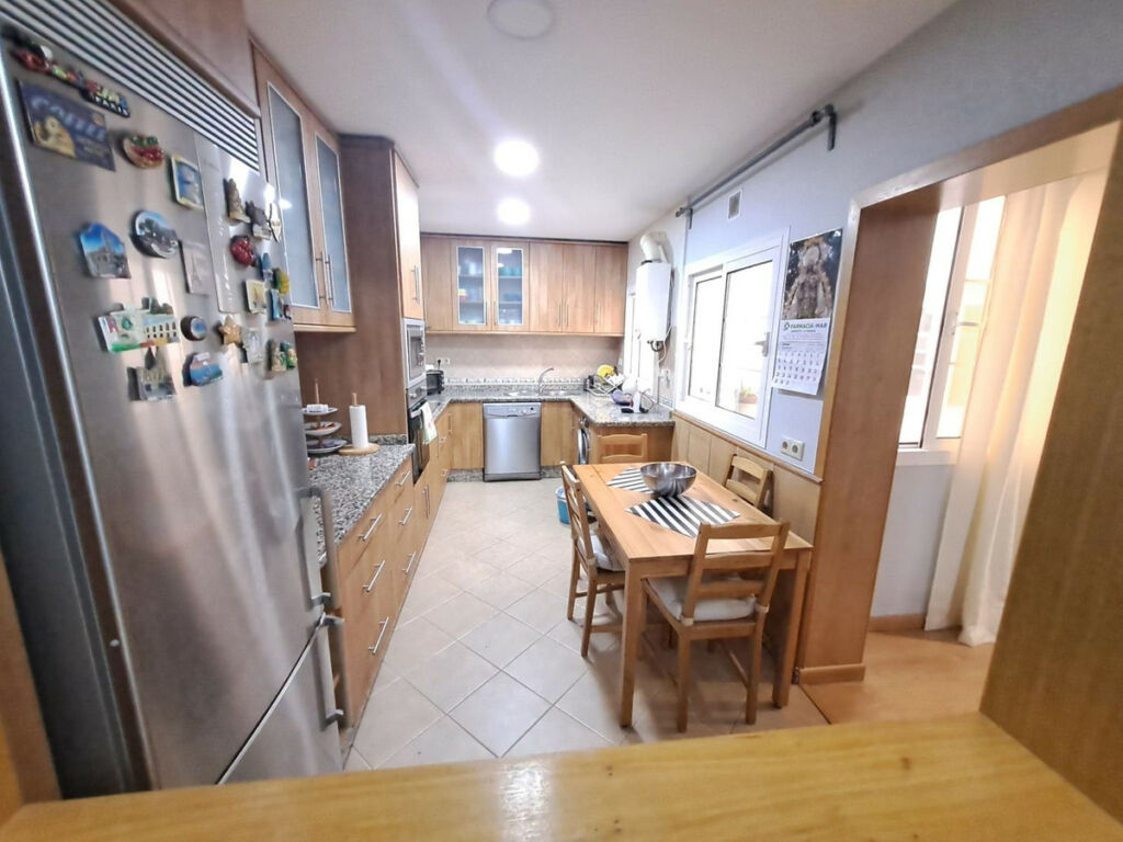 Middle Floor Apartment Fuengirola Málaga - image 20