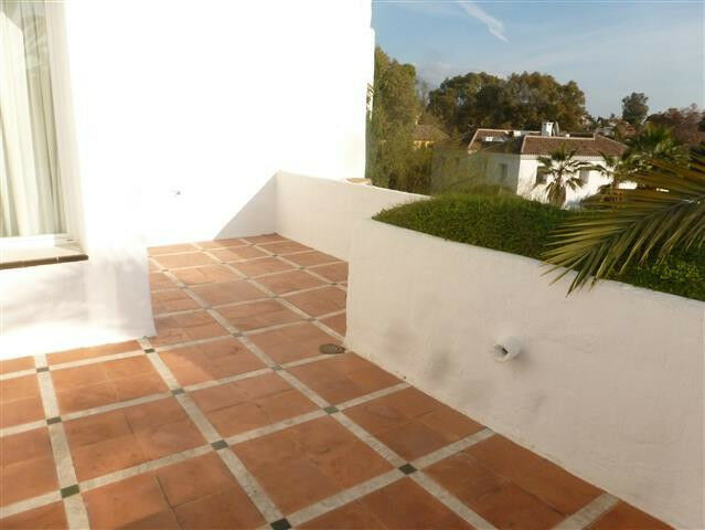 Penthouse Guadalmina Baja Málaga - image 20