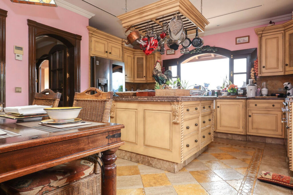 Detached Villa Monda Málaga - image 20