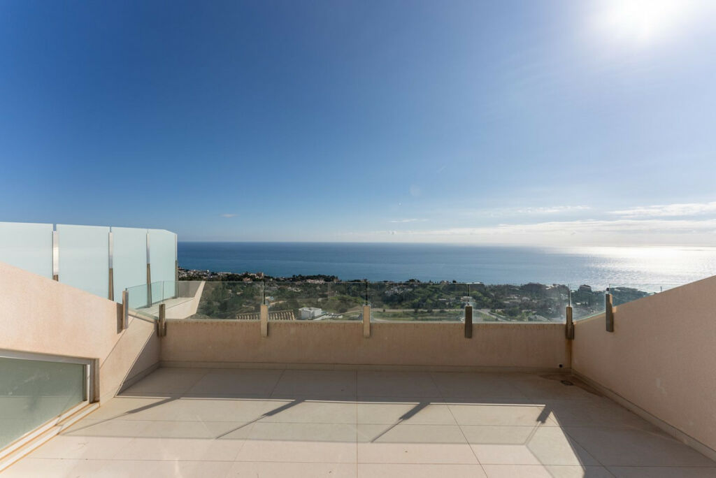 Penthouse Duplex Benalmadena Pueblo Málaga - image 21