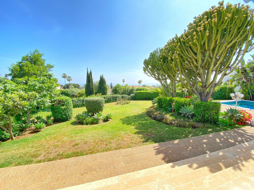 Detached Villa Marbella Málaga - image 21