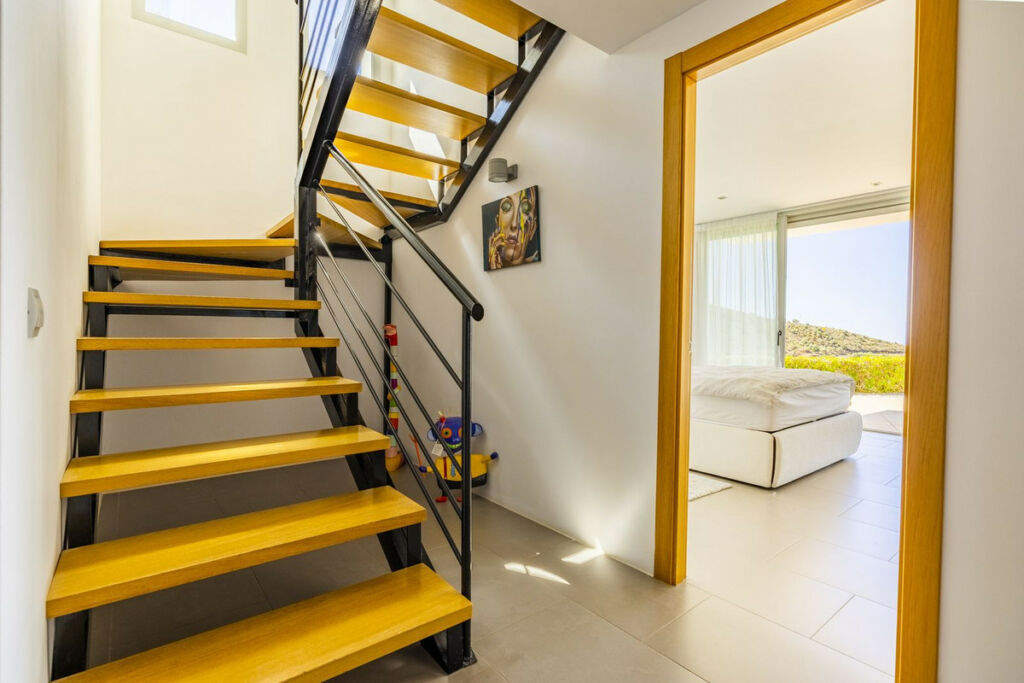 Detached Villa Sayalonga Málaga - image 22