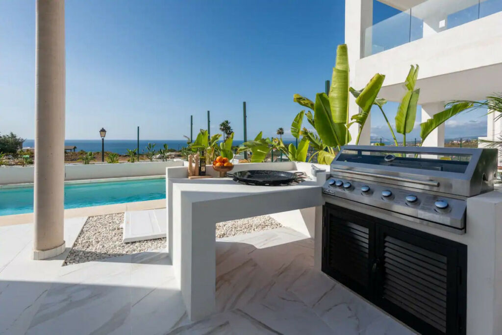 Detached Villa San Roque Cádiz - image 21
