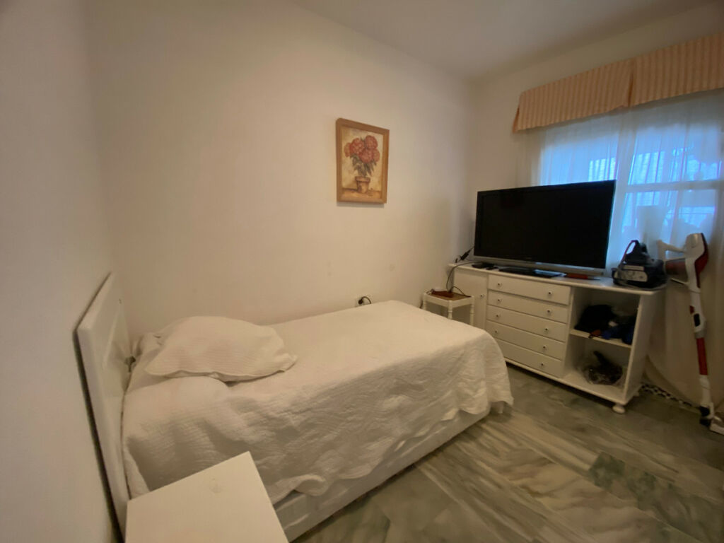 Middle Floor Apartment Fuengirola Málaga - image 21