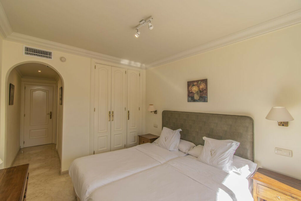 Ground Floor Apartment Puerto Banús Málaga - image 21
