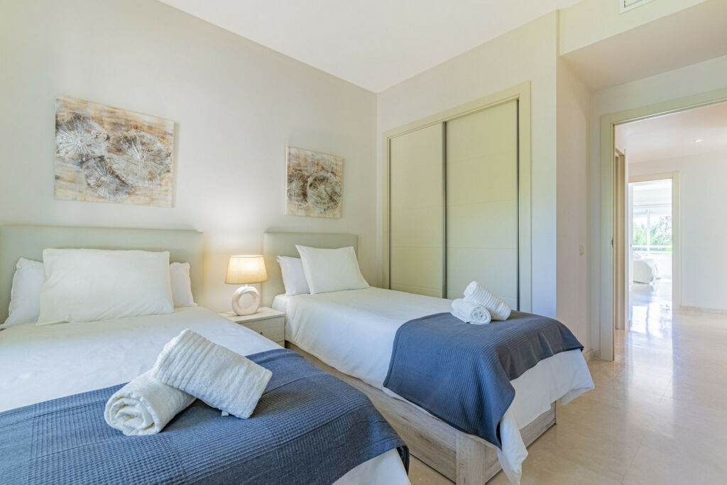 Middle Floor Apartment Casares Málaga - image 21