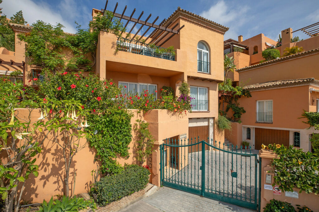 Penthouse Nueva Andalucía Málaga - image 21