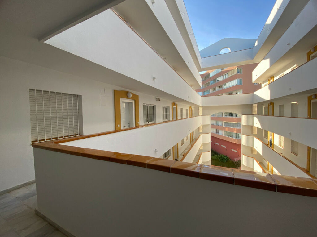 Middle Floor Apartment Fuengirola Málaga - image 22