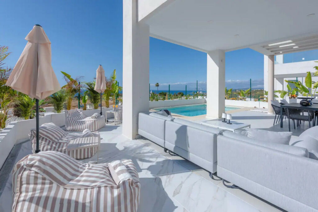 Detached Villa San Roque Cádiz - image 22