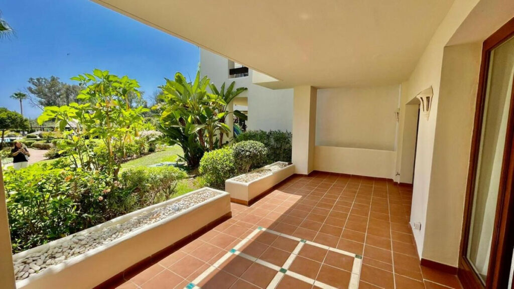 Ground Floor Apartment Estepona Málaga - image 39