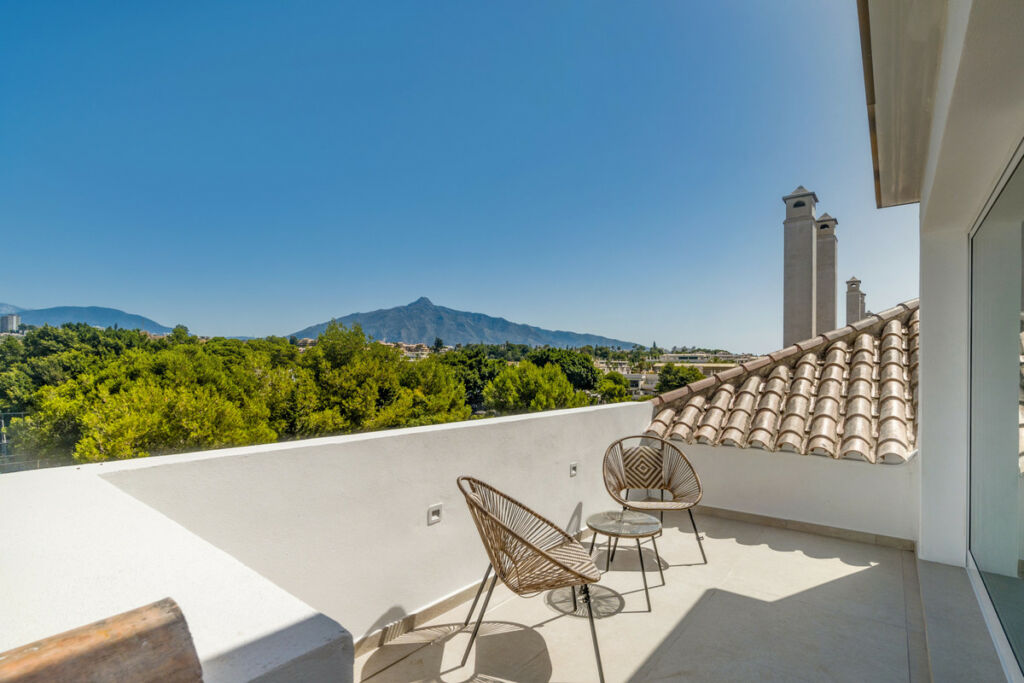 Penthouse Nueva Andalucía Málaga - image 22