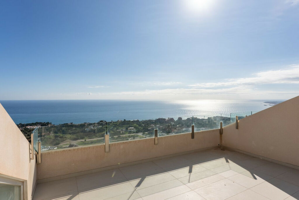 Penthouse Duplex Benalmadena Pueblo Málaga - image 22