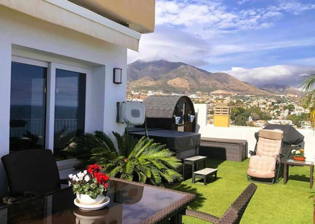 Penthouse Fuengirola Málaga - image 22