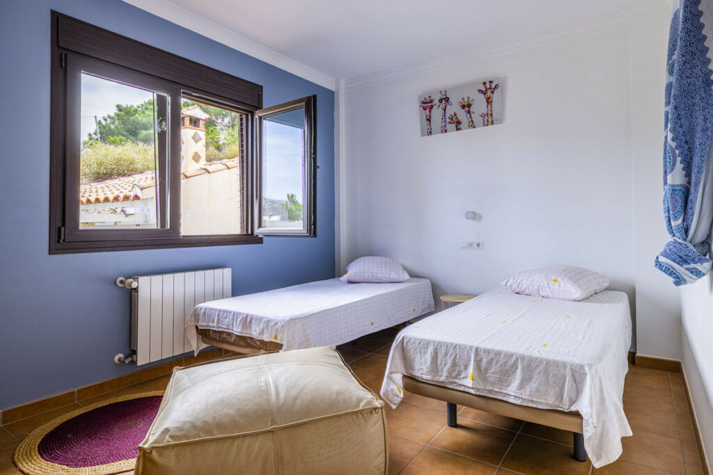 Detached Villa Sayalonga Málaga - image 22