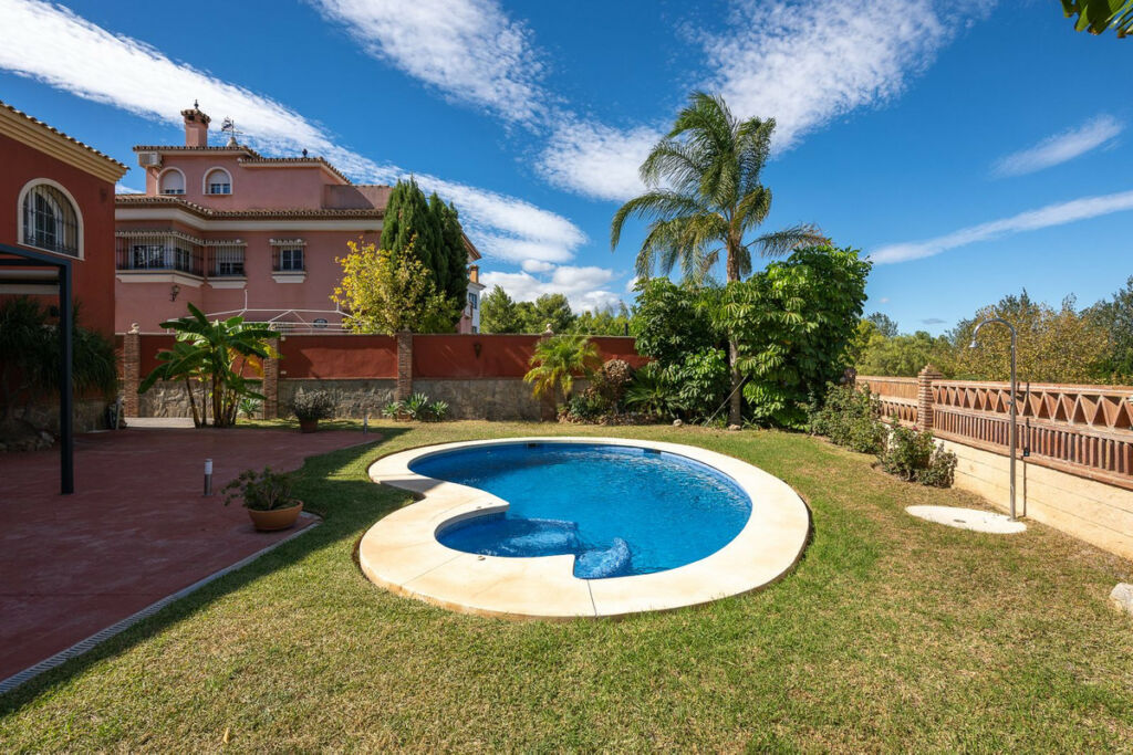 Detached Villa Alhaurín de la Torre Málaga - image 22