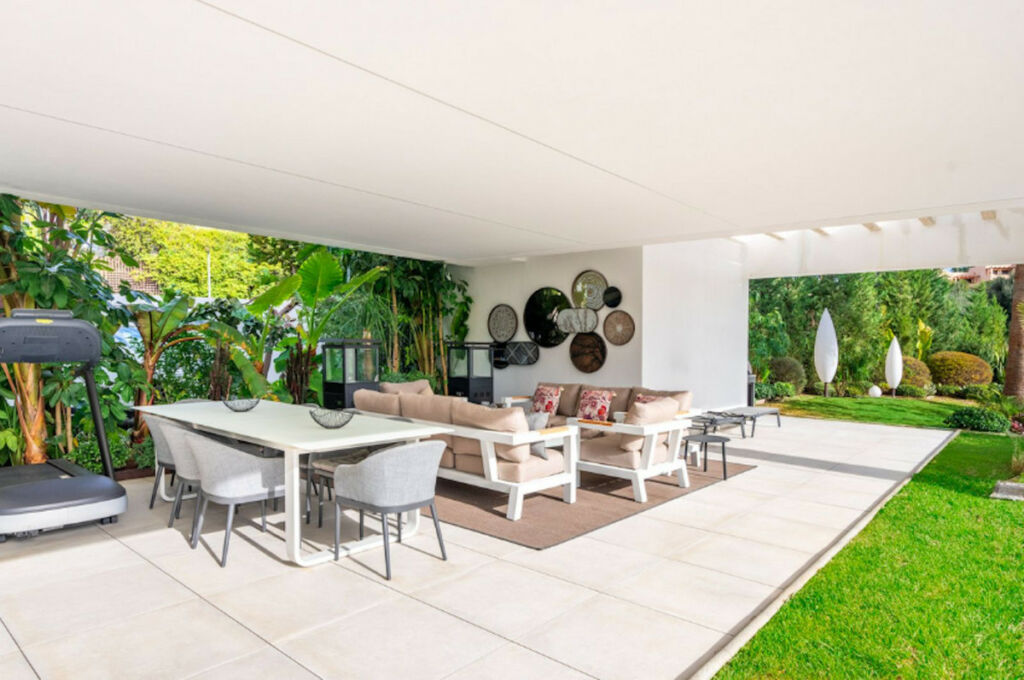 Detached Villa Benahavís Málaga - image 23