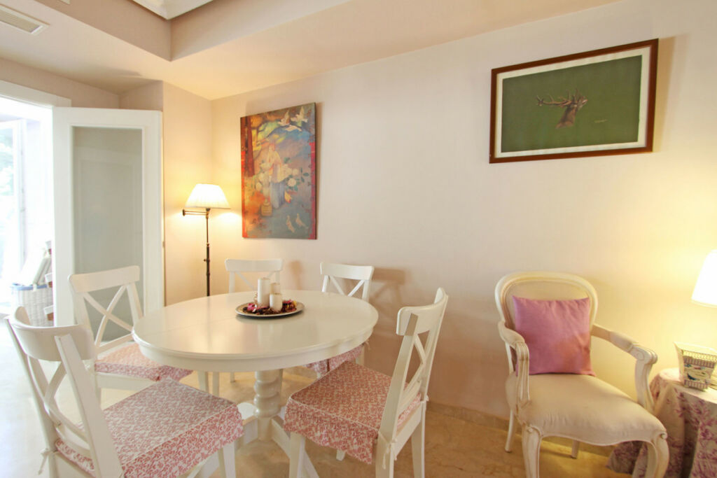 Townhouse Las Chapas Málaga - image 23