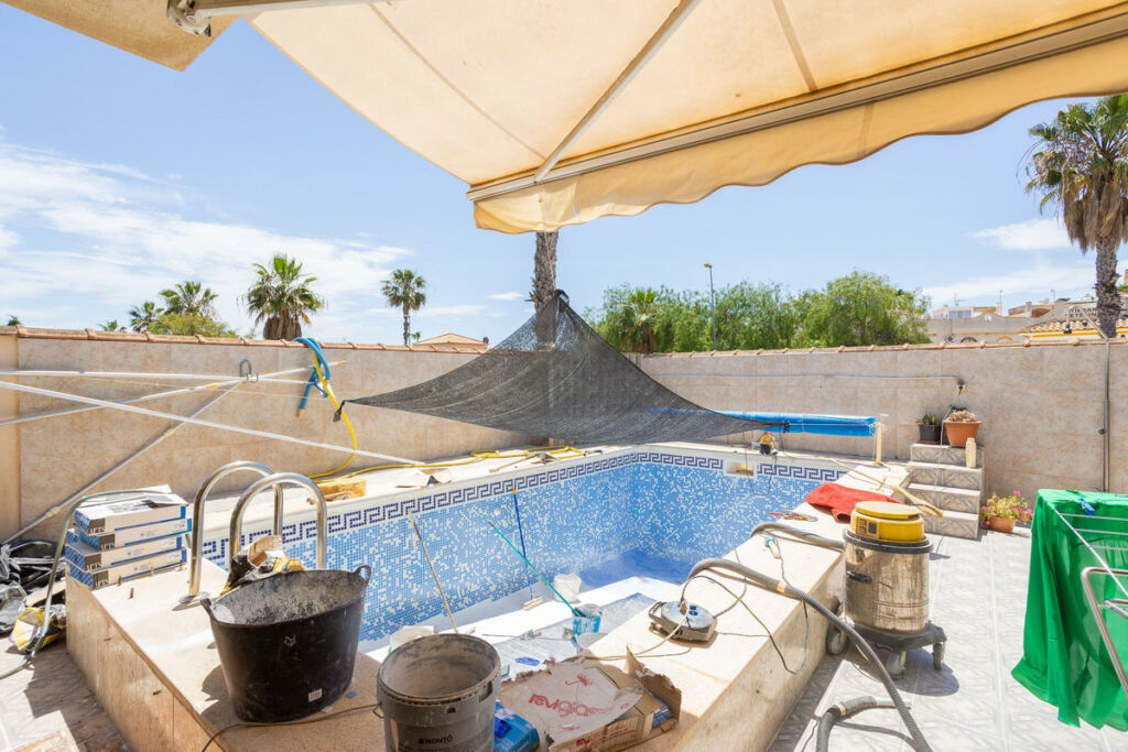 Detached Villa Los Altos Alicante - image 23
