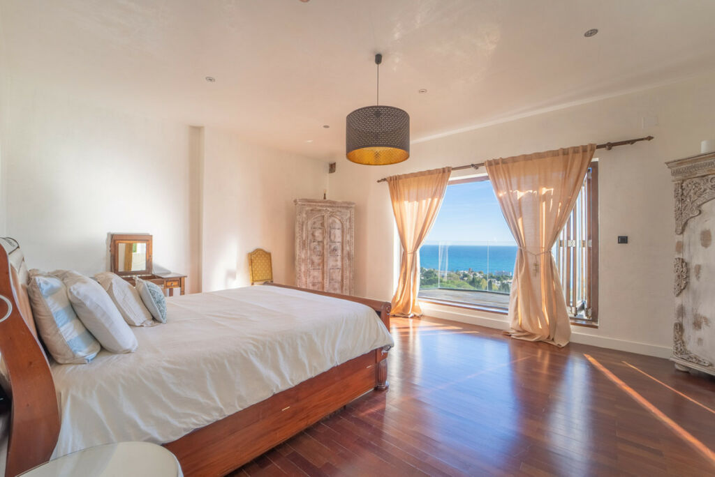 Detached Villa Benalmadena Málaga - image 23