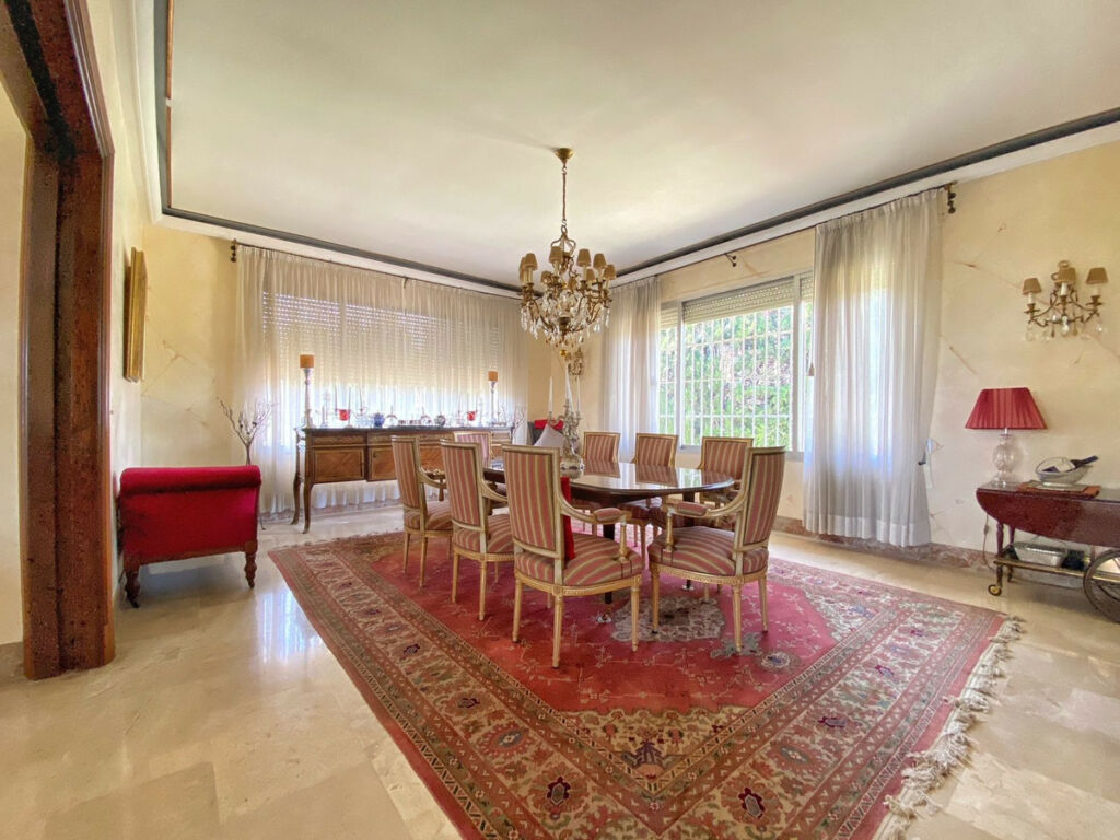Detached Villa Marbella Málaga - image 23